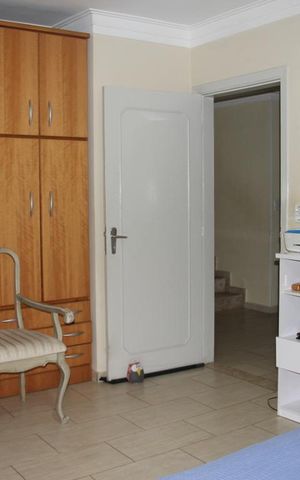 Casa à venda com 304m², 5 quartos e 4 vagasQuarto 2