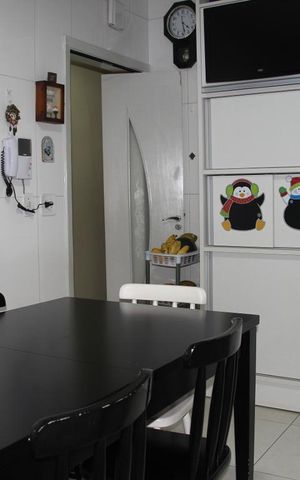 Casa à venda com 304m², 5 quartos e 4 vagasCozinha