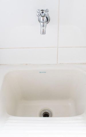 Apartamento à venda com 64m², 2 quartos e 1 vaga Apartamento à venda com 64m², 2 quartos e 1 vagaDetalhe da área de serviço