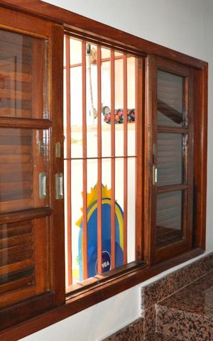 Casa à venda com 187m², 4 quartos e 3 vagasEscada