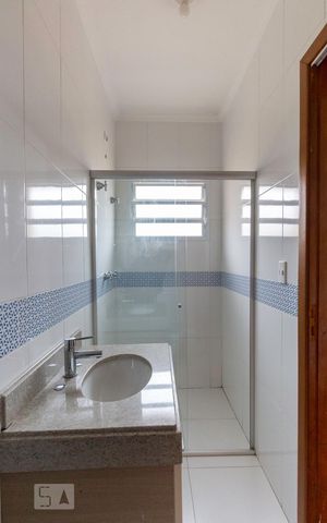 Casa à venda com 350m², 4 quartos e 4 vagasBanheiro da Suíte 1