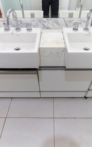 Casa à venda com 350m², 4 quartos e 4 vagasBanheiro da Suíte 3