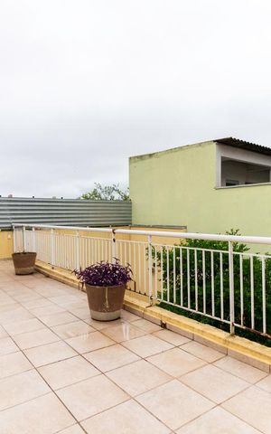 Casa à venda com 350m², 4 quartos e 4 vagasVaranda