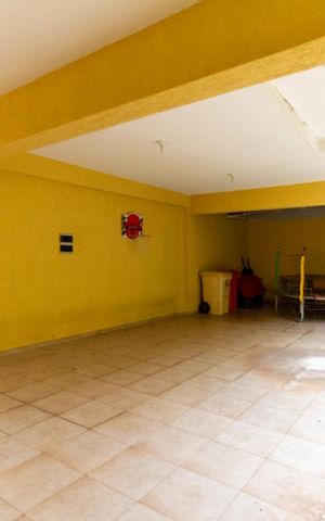 Casa à venda com 350m², 4 quartos e 4 vagasGaragem