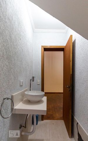 Casa à venda com 350m², 4 quartos e 4 vagasLavabo