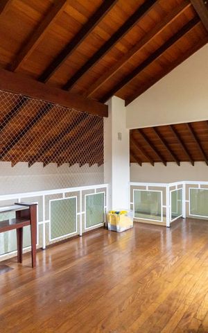Casa à venda com 350m², 4 quartos e 4 vagasTerraço