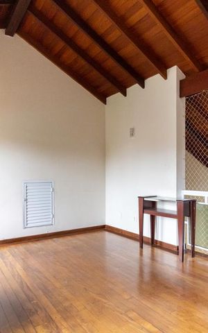 Casa à venda com 350m², 4 quartos e 4 vagasTerraço