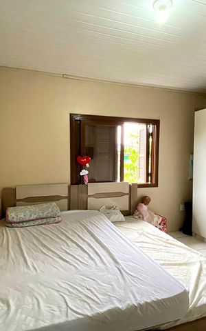 Casa à venda com 450m², 5 quartos e 4 vagas Casa à venda com 450m², 5 quartos e 4 vagasQuarto 4