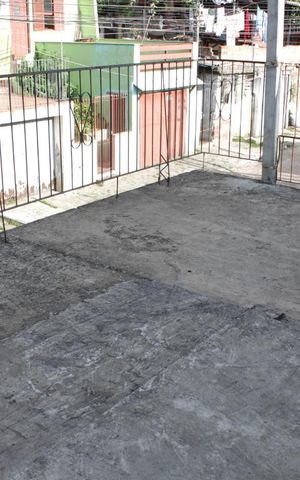 Casa à venda com 498m², 3 quartos e 2 vagas Casa à venda com 498m², 3 quartos e 2 vagasDetalhes Sacada Frontal