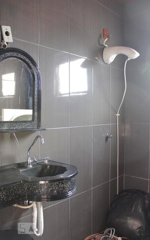 Casa à venda com 498m², 3 quartos e 2 vagas Casa à venda com 498m², 3 quartos e 2 vagasBanheiro Suíte