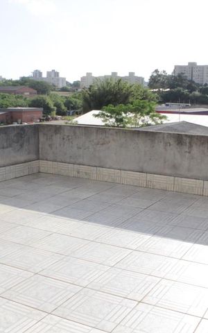 Casa à venda com 498m², 3 quartos e 2 vagas Casa à venda com 498m², 3 quartos e 2 vagasDetalhes Sacada Fundos