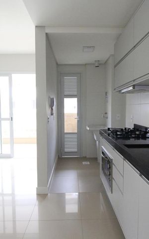 Apartamento para alugar com 76m², 2 quartos e 2 vagasCozinha