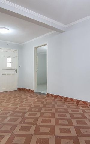 Casa para alugar com 100m², 3 quartos e sem vaga Casa para alugar com 100m², 3 quartos e sem vagaSala