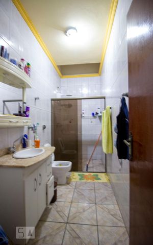 Casa à venda com 290m², 7 quartos e 4 vagasBanheiro 2