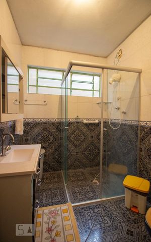 Casa à venda com 290m², 7 quartos e 4 vagasBanheiro 1