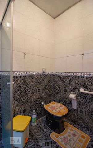 Casa à venda com 290m², 7 quartos e 4 vagasBanheiro 1