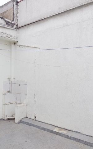 Casa à venda com 219m², 3 quartos e 4 vagas Casa à venda com 219m², 3 quartos e 4 vagasLavanderia