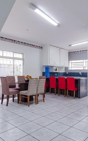 Casa à venda com 219m², 3 quartos e 4 vagas Casa à venda com 219m², 3 quartos e 4 vagasSala de Jantar