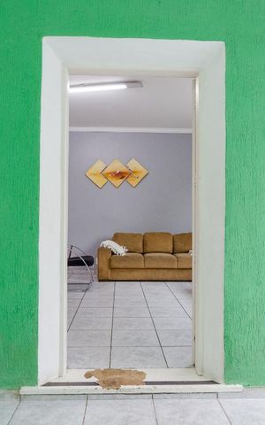 Casa à venda com 219m², 3 quartos e 4 vagas Casa à venda com 219m², 3 quartos e 4 vagasEntrada