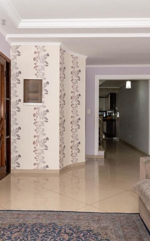 Casa à venda com 230m², 3 quartos e 3 vagasSala