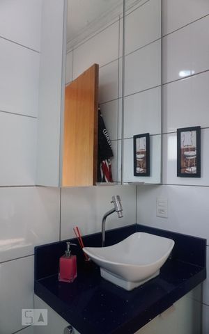 Casa à venda com 200m², 3 quartos e 3 vagasBanheiro da Suíte