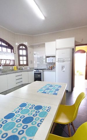 Casa para alugar com 500m², 5 quartos e 3 vagasCozinha