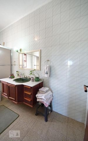 Casa para alugar com 500m², 5 quartos e 3 vagasBanheiro 3