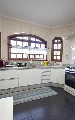 Casa para alugar com 500m², 5 quartos e 3 vagasCozinha