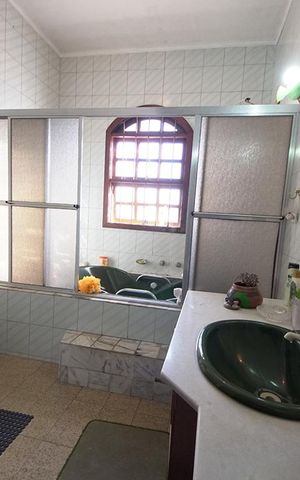 Casa para alugar com 500m², 5 quartos e 3 vagasBanheiro 3