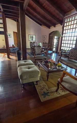 Casa para alugar com 500m², 5 quartos e 3 vagasSala de Estar