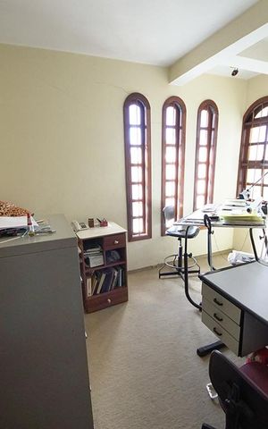 Casa para alugar com 500m², 5 quartos e 3 vagasEscritório