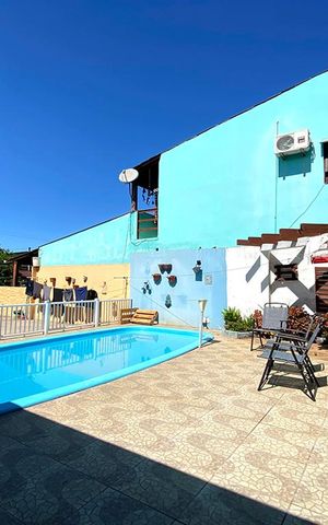 Casa à venda com 230m², 3 quartos e 5 vagas Casa à venda com 230m², 3 quartos e 5 vagasPiscina