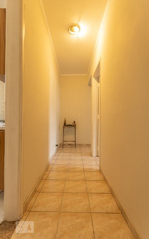 Apartamento à venda com 85m², 2 quartos e sem vagaCorredor