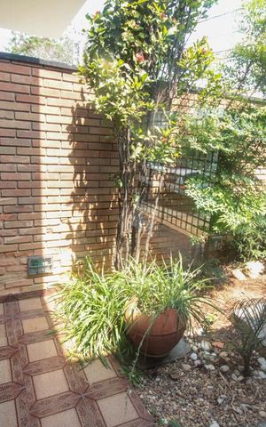 Casa à venda com 157m², 4 quartos e 3 vagas