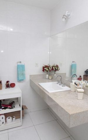 Apartamento à venda com 163m², 3 quartos e 1 vagaBanheiro do Quarto 2 - Suíte