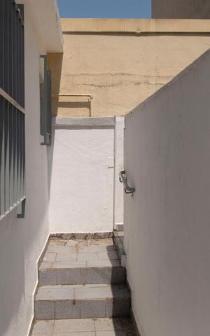 Casa à venda com 300m², 5 quartos e sem vaga Casa à venda com 300m², 5 quartos e sem vagaÁrea Externa