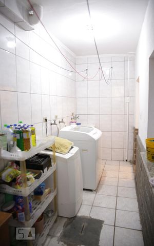 Casa à venda com 150m², 3 quartos e 1 vagaArea de serviço