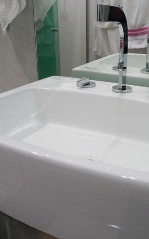 Casa à venda com 150m², 3 quartos e 2 vagas Casa à venda com 150m², 3 quartos e 2 vagasBanheiro Social