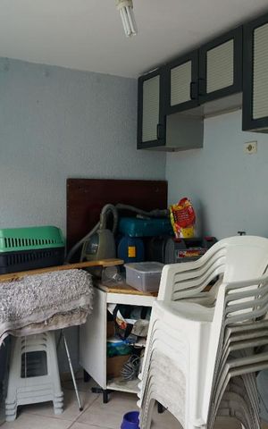 Casa à venda com 150m², 3 quartos e 2 vagas Casa à venda com 150m², 3 quartos e 2 vagasLavanderia