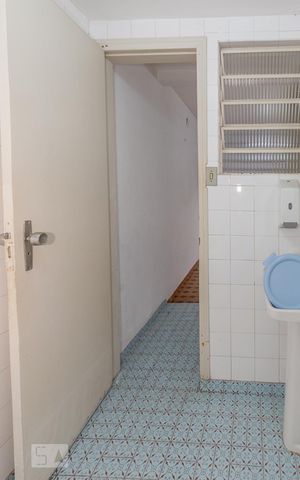Casa para alugar com 115m², 3 quartos e 2 vagas Casa para alugar com 115m², 3 quartos e 2 vagasBanheiro de Serviço