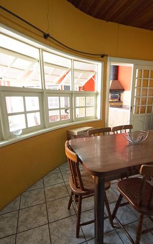 Casa à venda com 450m², 5 quartos e 4 vagasCopa