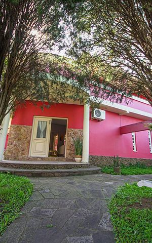 Casa à venda com 450m², 5 quartos e 4 vagasFachada