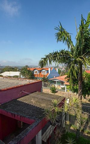 Casa à venda com 450m², 5 quartos e 4 vagasVista Cobertura