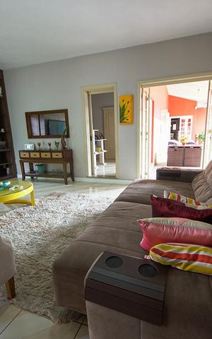 Casa à venda com 450m², 5 quartos e 4 vagasSala de Estar