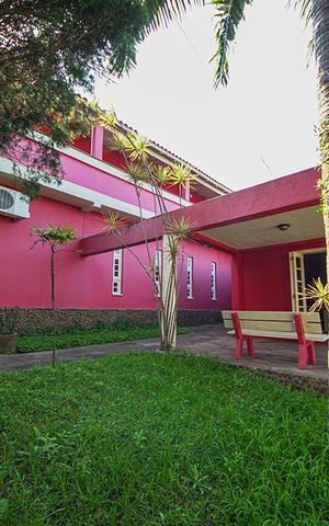 Casa à venda com 450m², 5 quartos e 4 vagasFachada