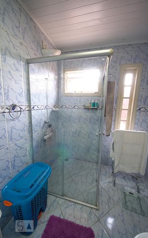 Casa à venda com 450m², 5 quartos e 4 vagasBanheiro da Suíte