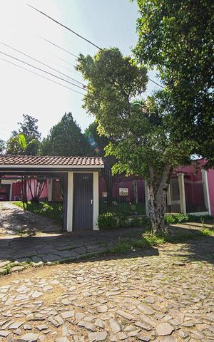 Casa à venda com 450m², 5 quartos e 4 vagasFachada