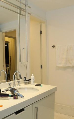 Apartamento à venda com 280m², 2 quartos e 4 vagasSuíte 2