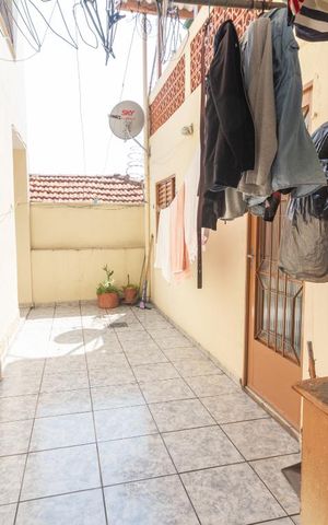 Casa à venda com 250m², 4 quartos e 2 vagas Casa à venda com 250m², 4 quartos e 2 vagasÁrea de Serviço