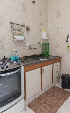 Casa à venda com 250m², 4 quartos e 2 vagas Casa à venda com 250m², 4 quartos e 2 vagasCozinha